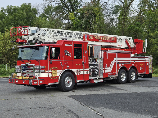 New Pierce Fire Truck Enforcer Ascendant Tandem Axle Ladder