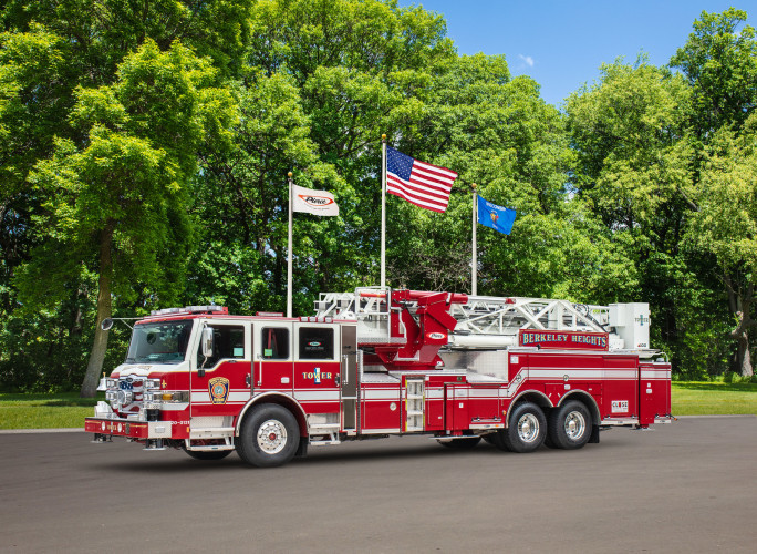 New Pierce Fire Truck - Velocity 100' Ascendant Mid-Mount Tower ...