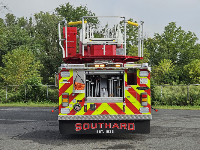 New Pierce Fire Truck Enforcer Ascendant Tandem Axle Ladder