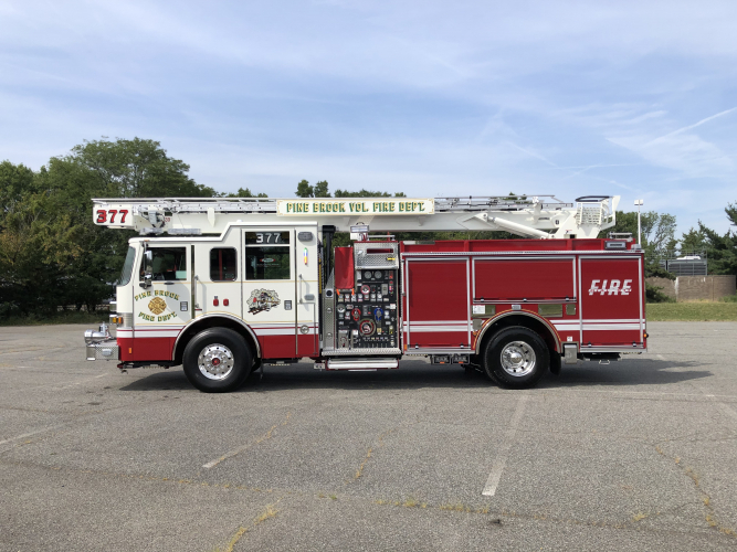 Pierce Fire Truck - Arrow XT 55' Skyboom delivered to Montville Fire ...